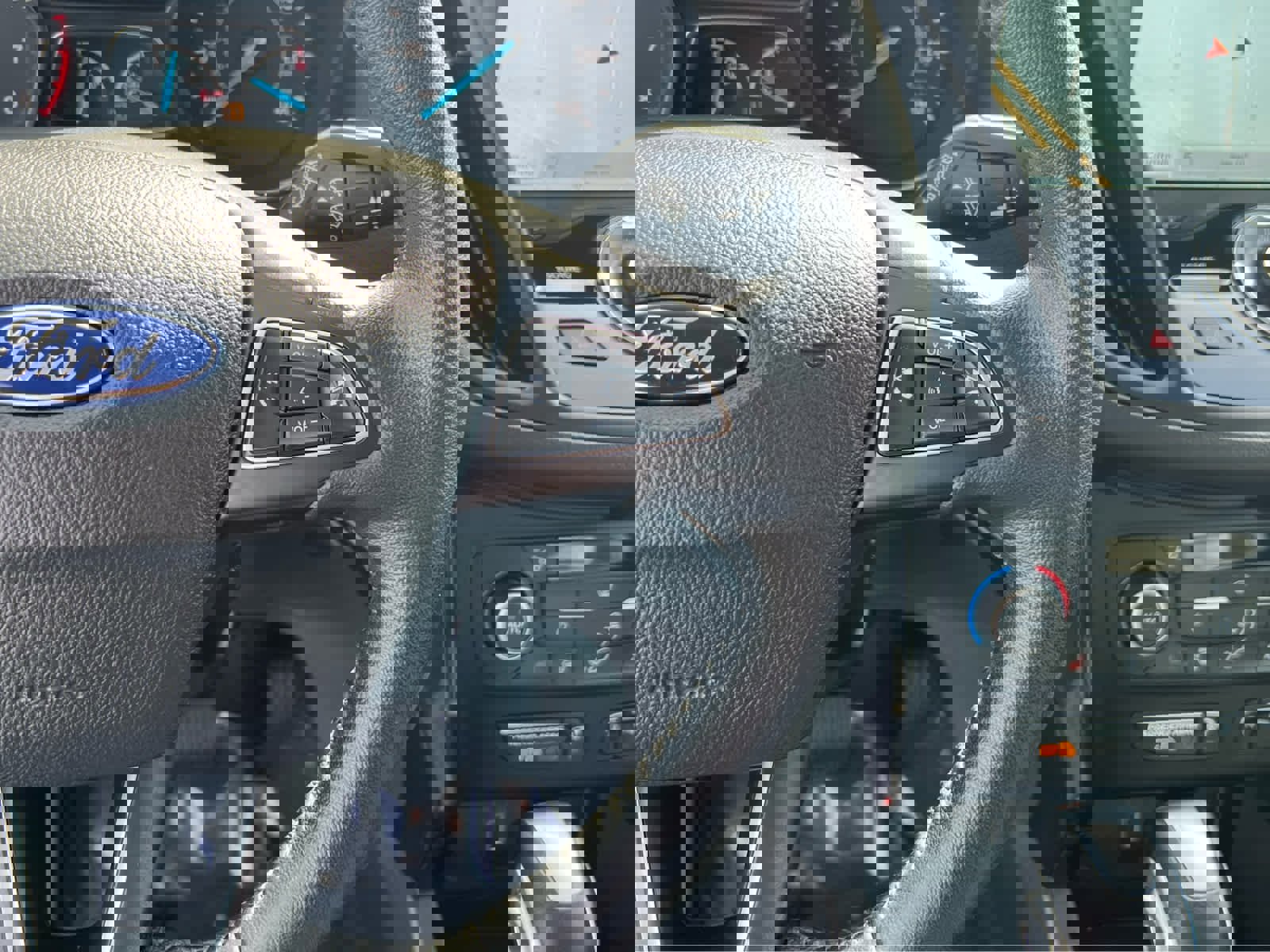 Used 2019 Ford Escape Titanium image 34