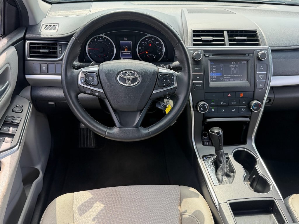 Used 2015 Toyota Camry SE FWD image 12