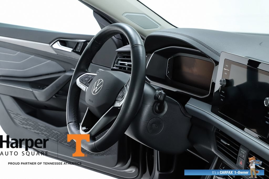 Used 2025 Volkswagen Jetta SEL FWD image 76