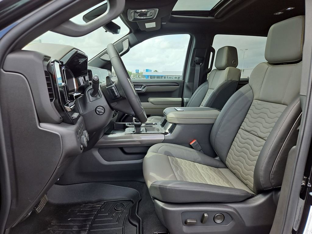 New 2026 Chevrolet Silverado 1500 ZR2 w/ Dark Appearance Package AWD/4WD image 12