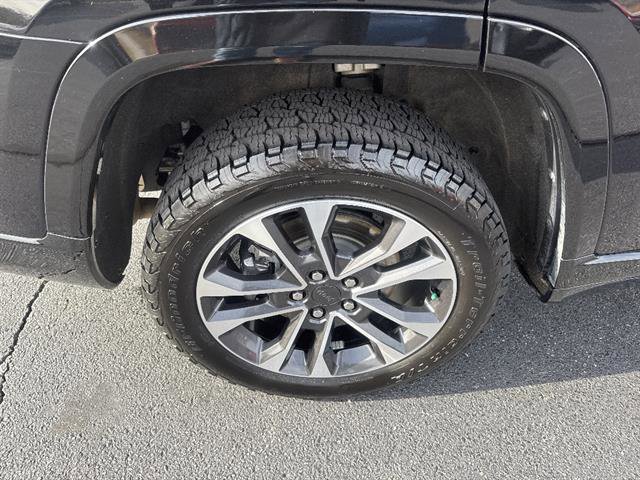 Used 2023 Jeep Grand Cherokee L Overland image 7