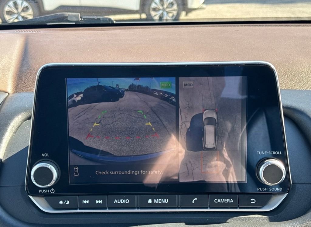 Used 2023 Nissan Rogue SL image 21