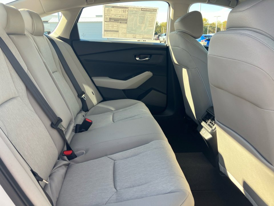 Certified 2025 Honda Accord SE image 29