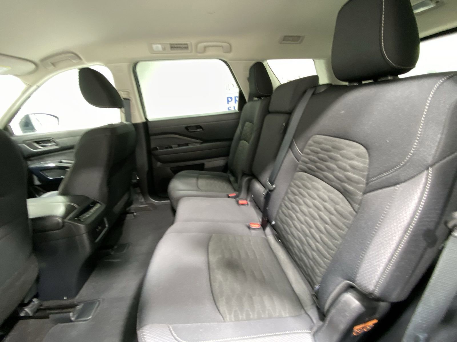 Used 2025 Nissan Pathfinder SV AWD/4WD image 21