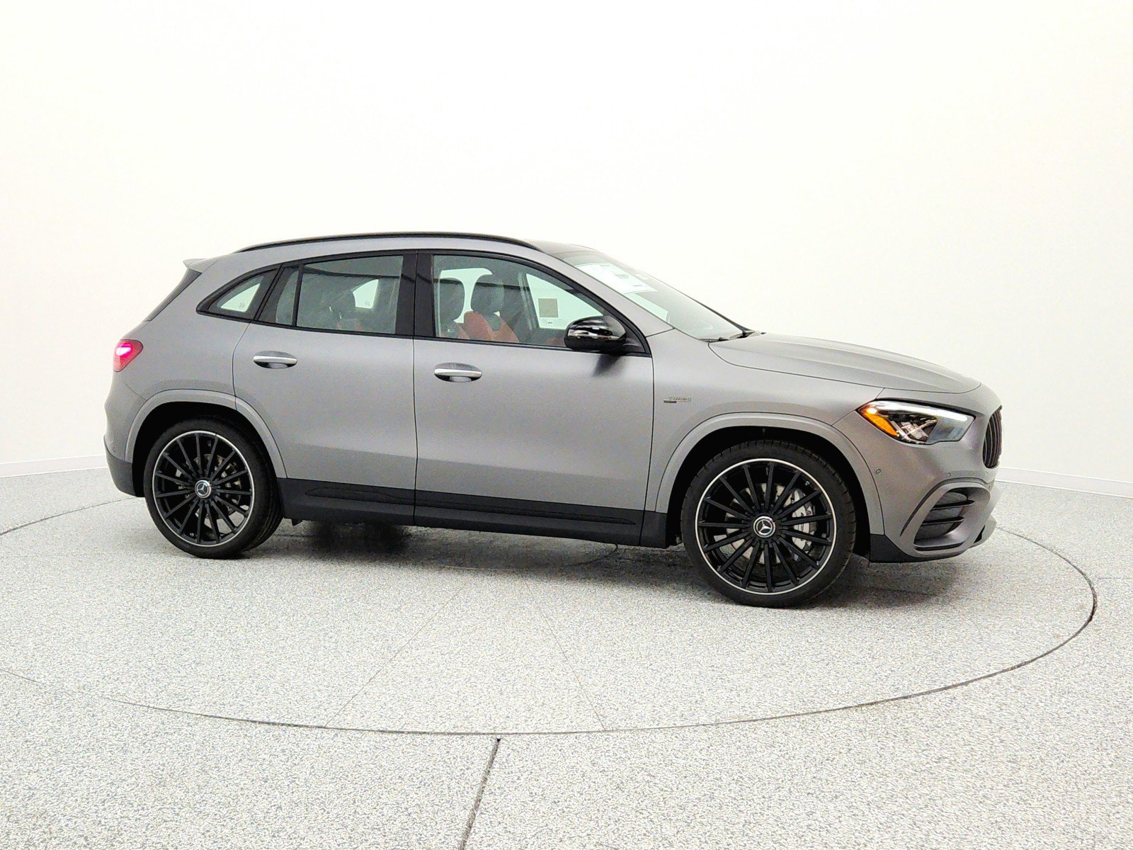 New 2026 Mercedes-Benz GLA 35 AMG 4MATIC image 4