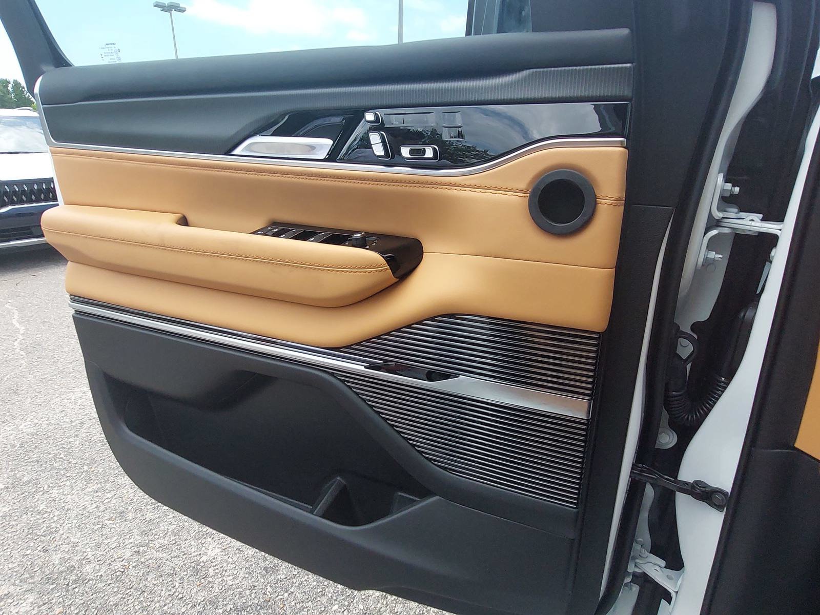 New 2026 Jeep Grand Wagoneer L Summit AWD/4WD image 29