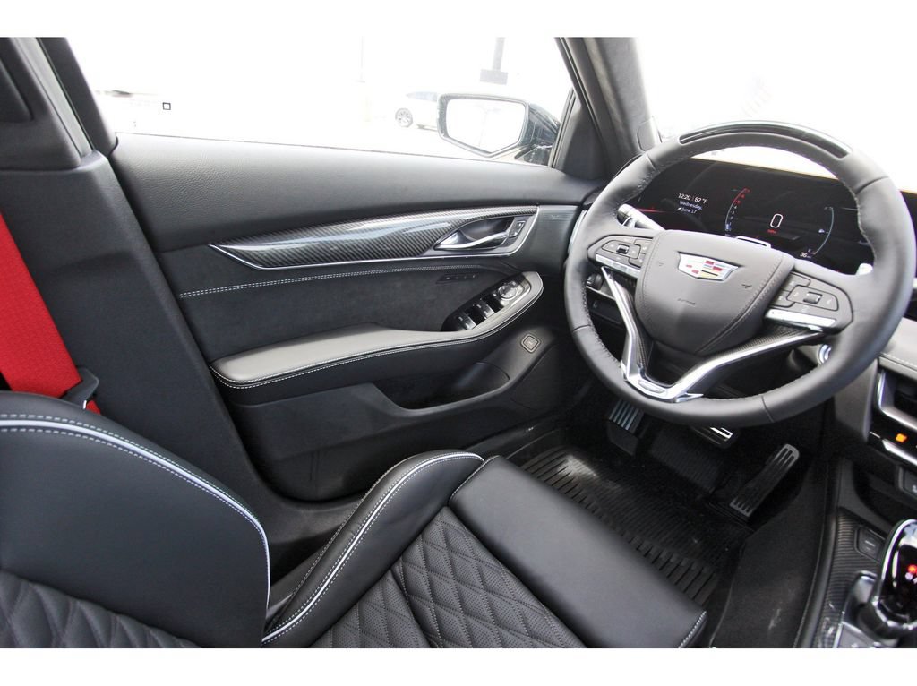 New 2026 Cadillac CT5 V w/ Technology Package RWD image 8