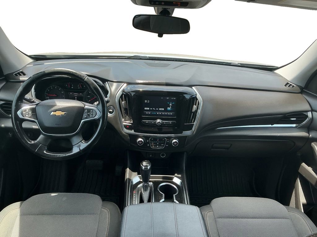 Used 2018 Chevrolet Traverse LT FWD image 17