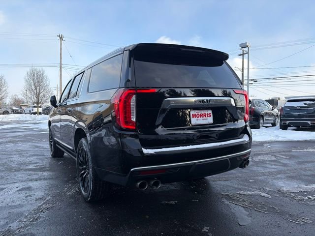 Used 2021 GMC Yukon XL Denali w/ Denali Premium Package image 3