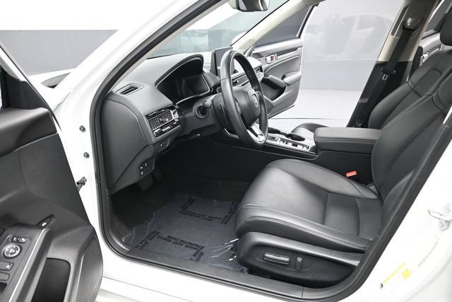 Used 2023 Honda Civic Touring image 17
