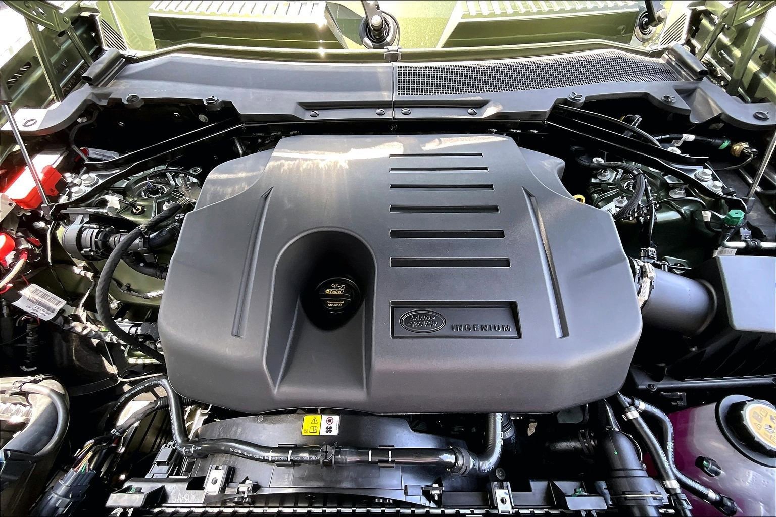 New 2026 Land Rover Defender 130 X-Dynamic SE AWD/4WD image 12