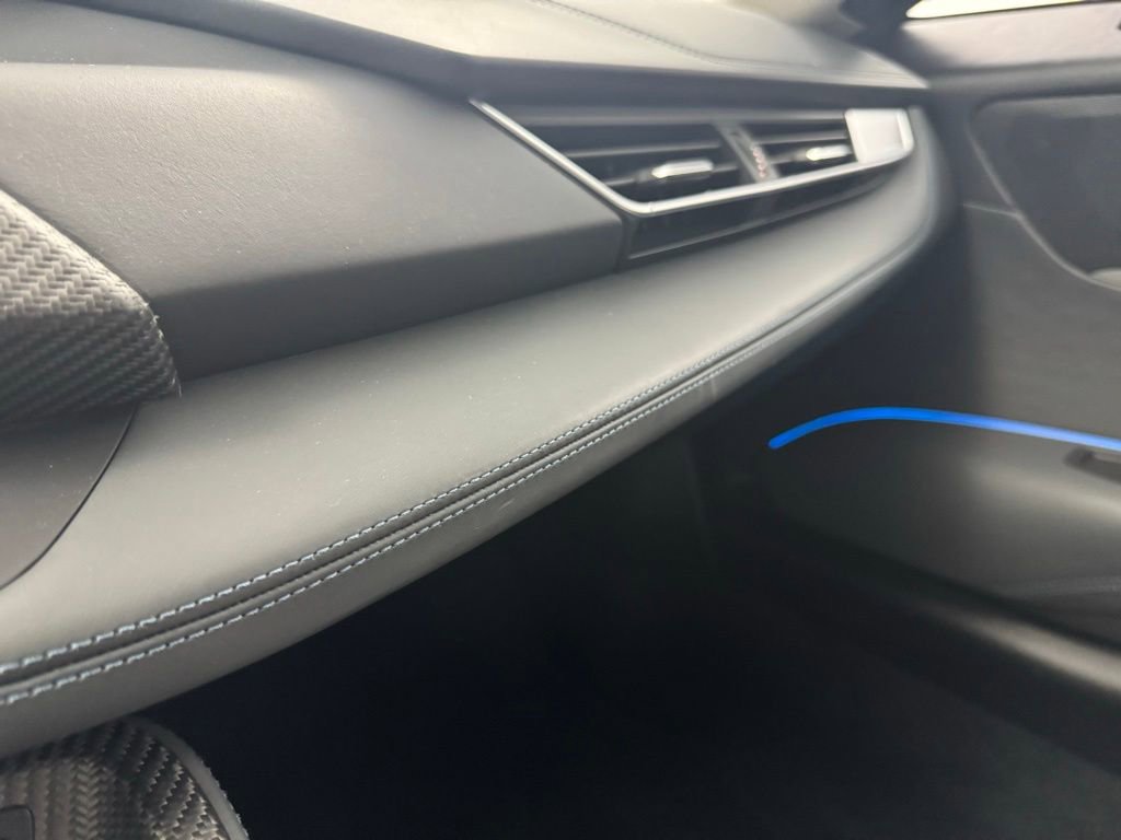 Used 2019 BMW i8 Coupe AWD/4WD image 16