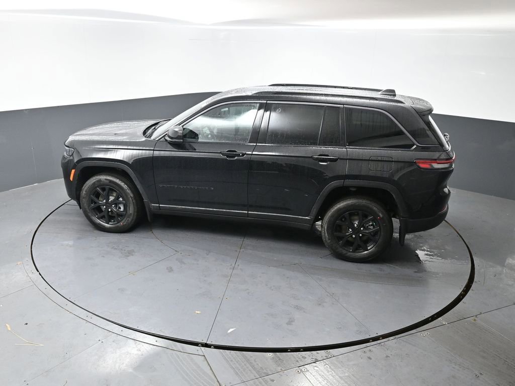 New 2026 Jeep Grand Cherokee Laredo image 34