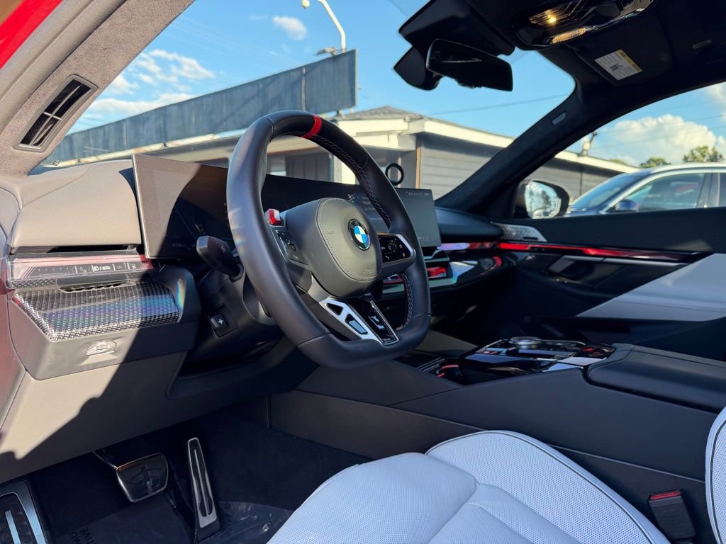 Used 2025 BMW M5 w/ Carbon Package image 10