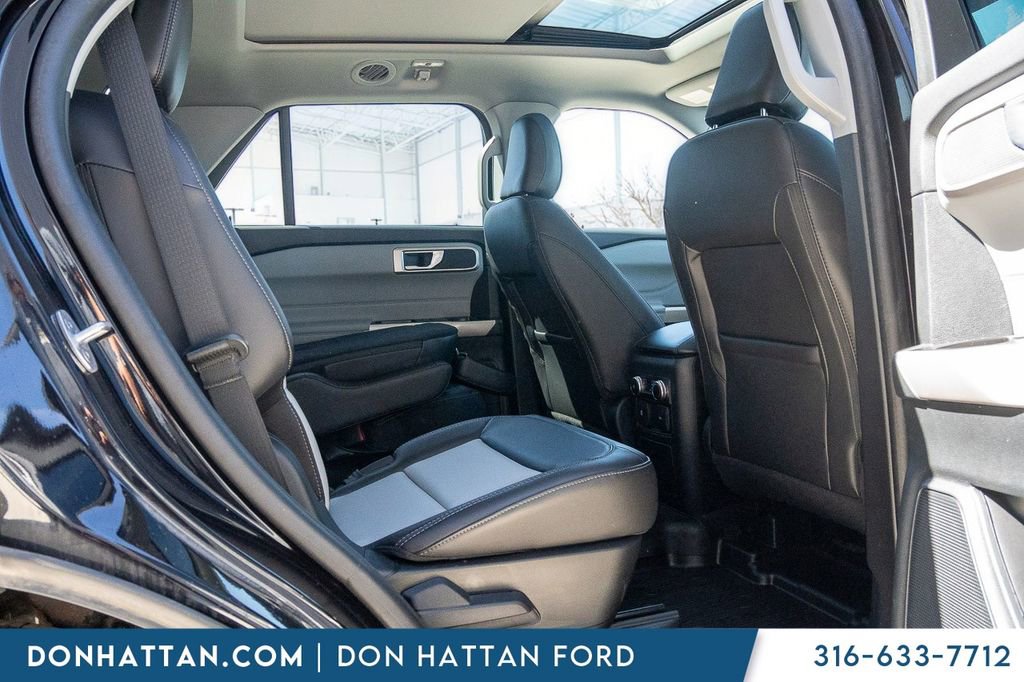 Used 2023 Ford Explorer XLT w/ Equipment Group 202A AWD/4WD image 24
