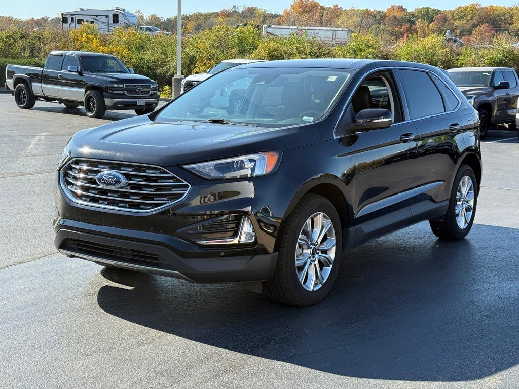 Used 2024 Ford Edge Titanium image 9