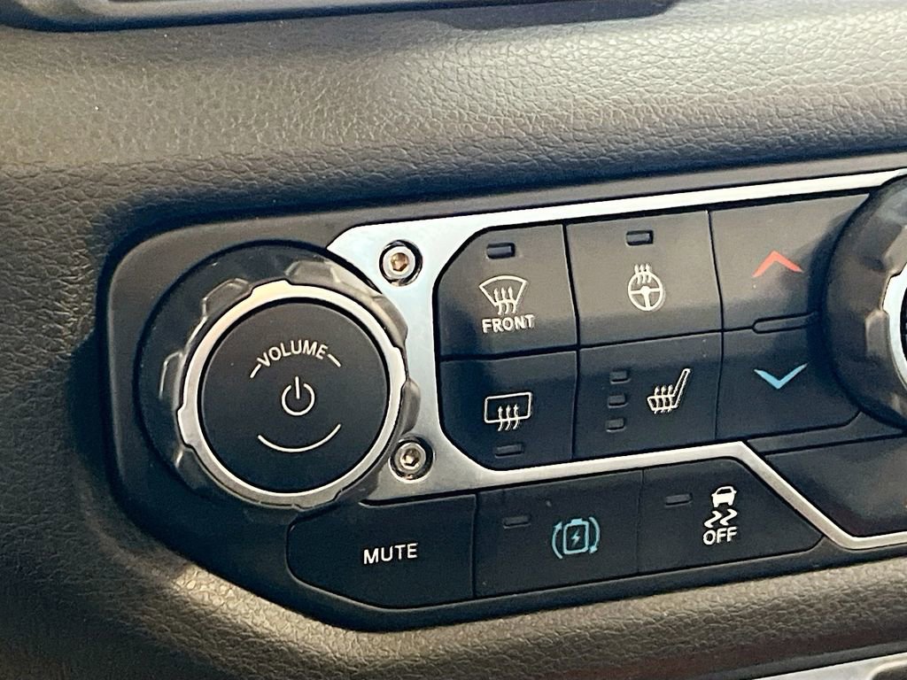 Used 2024 Jeep Wrangler Unlimited image 19