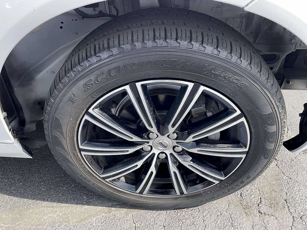 Used 2018 Volvo XC60 T5 Inscription w/ Convenience Package AWD/4WD image 8
