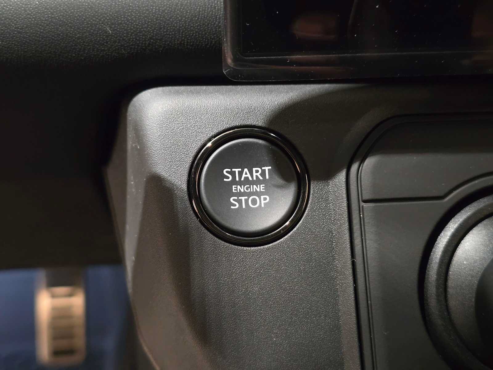 New 2026 Land Rover Defender 110 OCTA AWD/4WD image 34