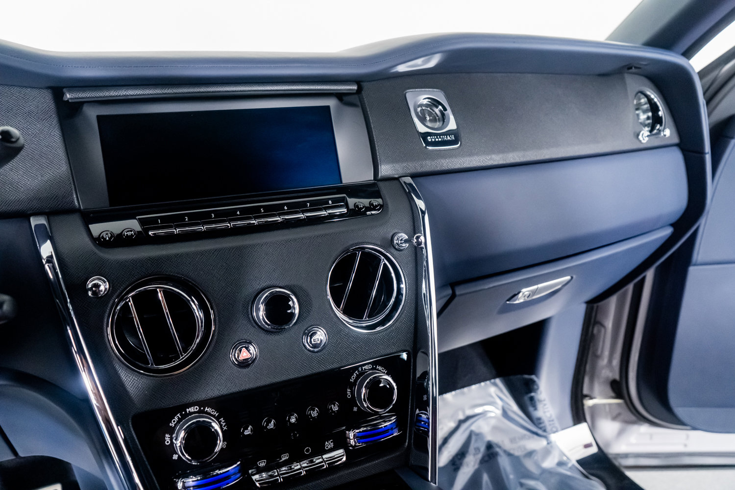 Used 2023 Rolls-Royce Cullinan image 45