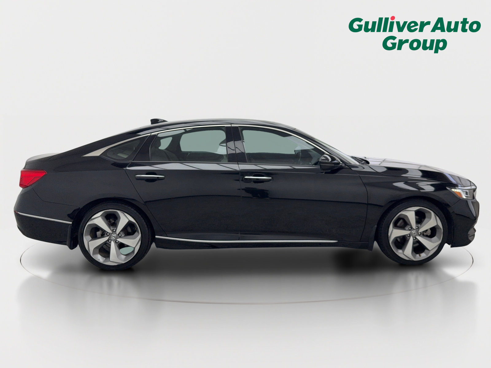 Used 2018 Honda Accord Touring image 10