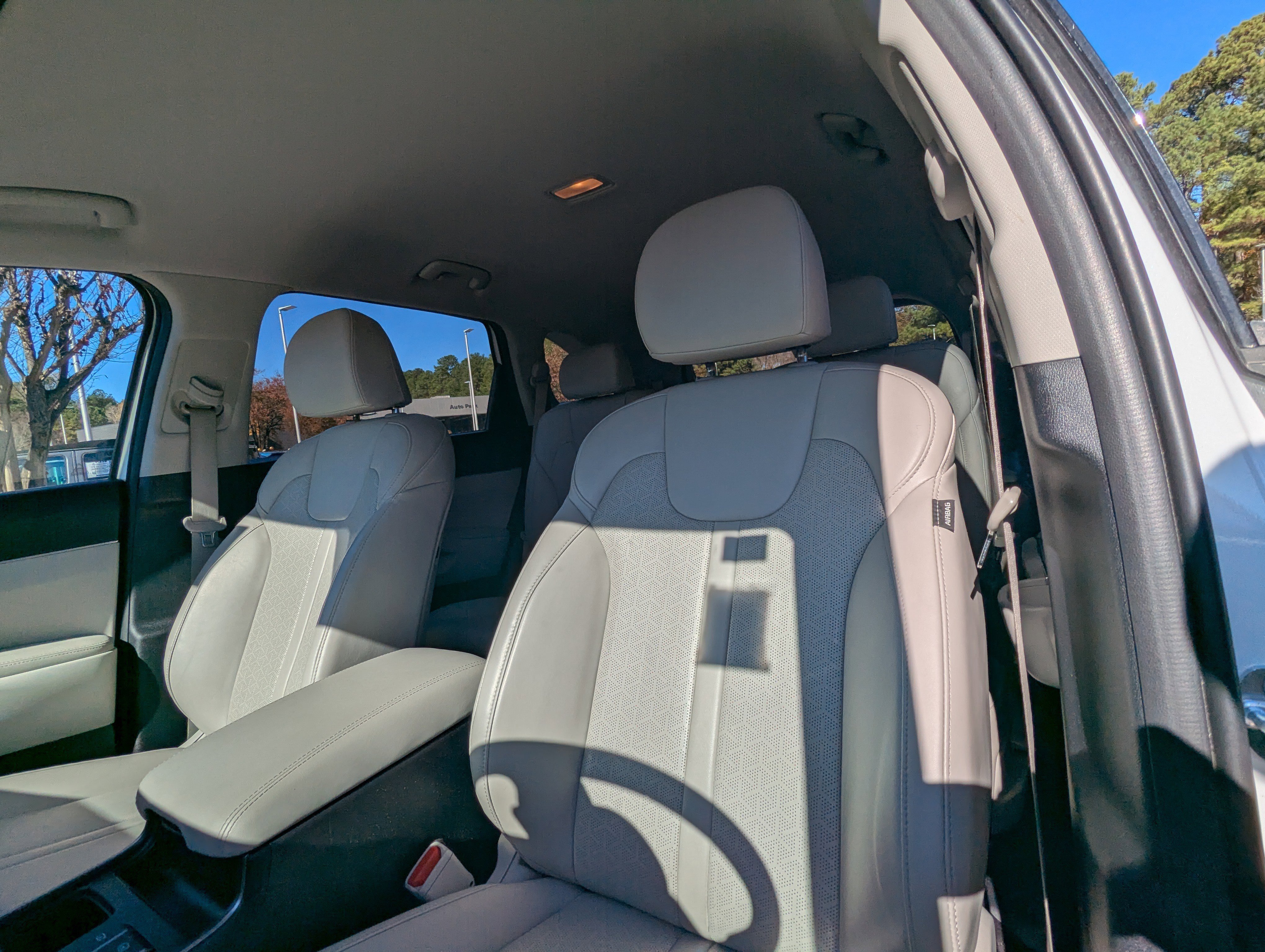 Used 2023 Kia Sorento EX image 9