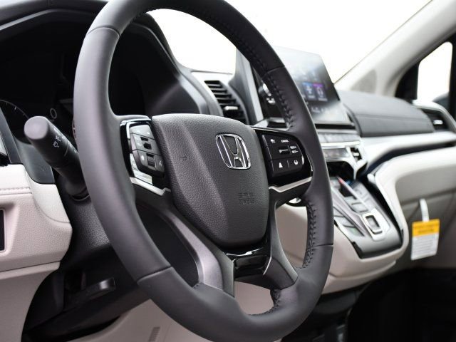 New 2026 Honda Odyssey Touring image 11