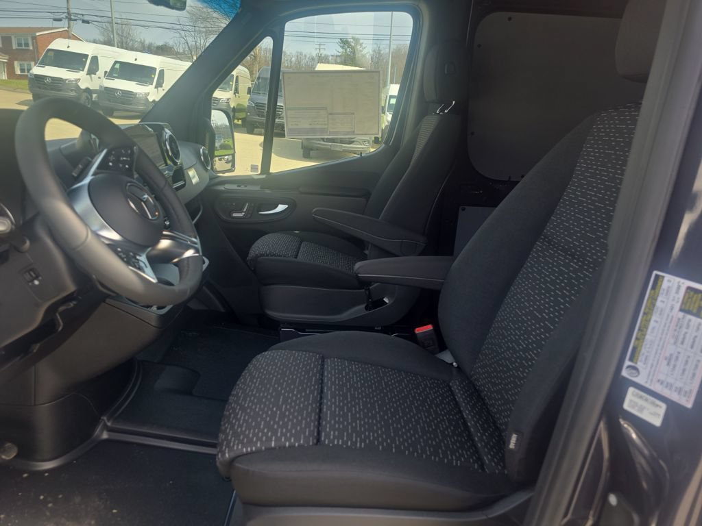 New 2026 Mercedes-Benz Sprinter 2500 image 9