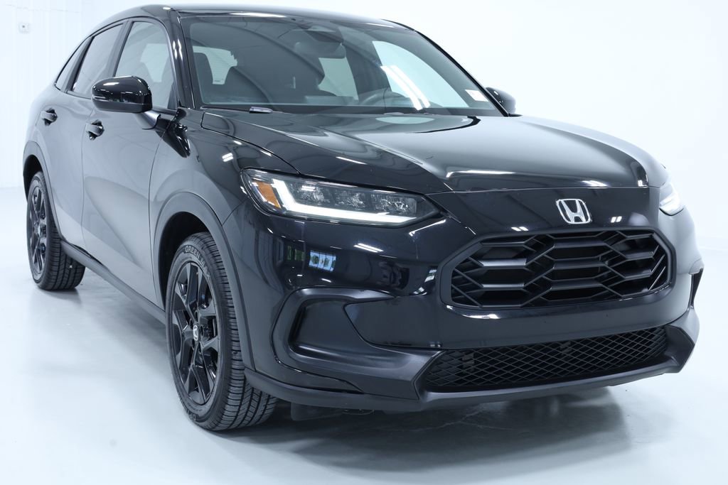Used 2023 Honda HR-V Sport image 3