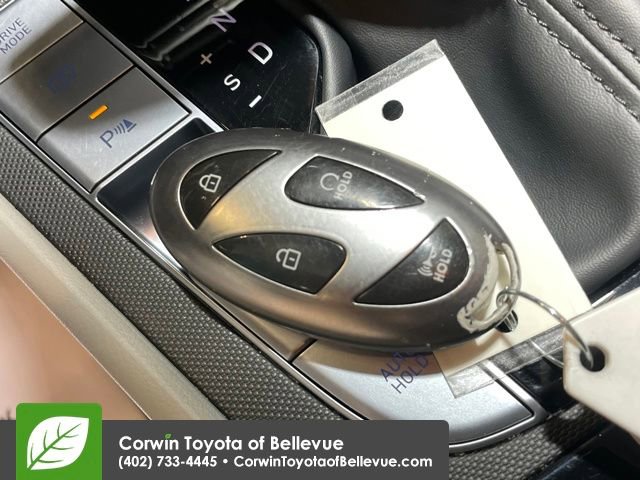 Used 2024 Hyundai Elantra Limited image 29