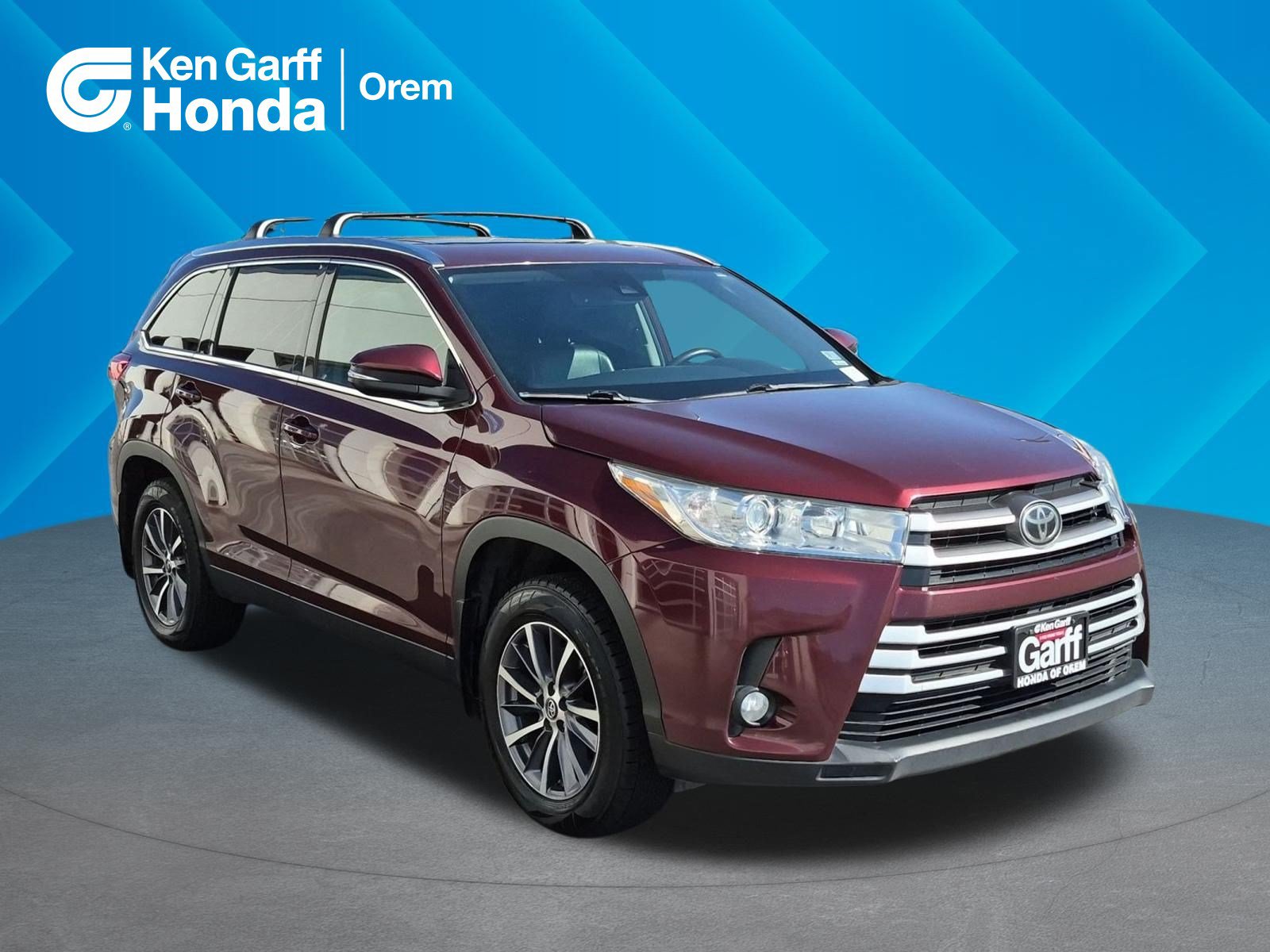 Used 2019 Toyota Highlander XLE AWD/4WD image 1