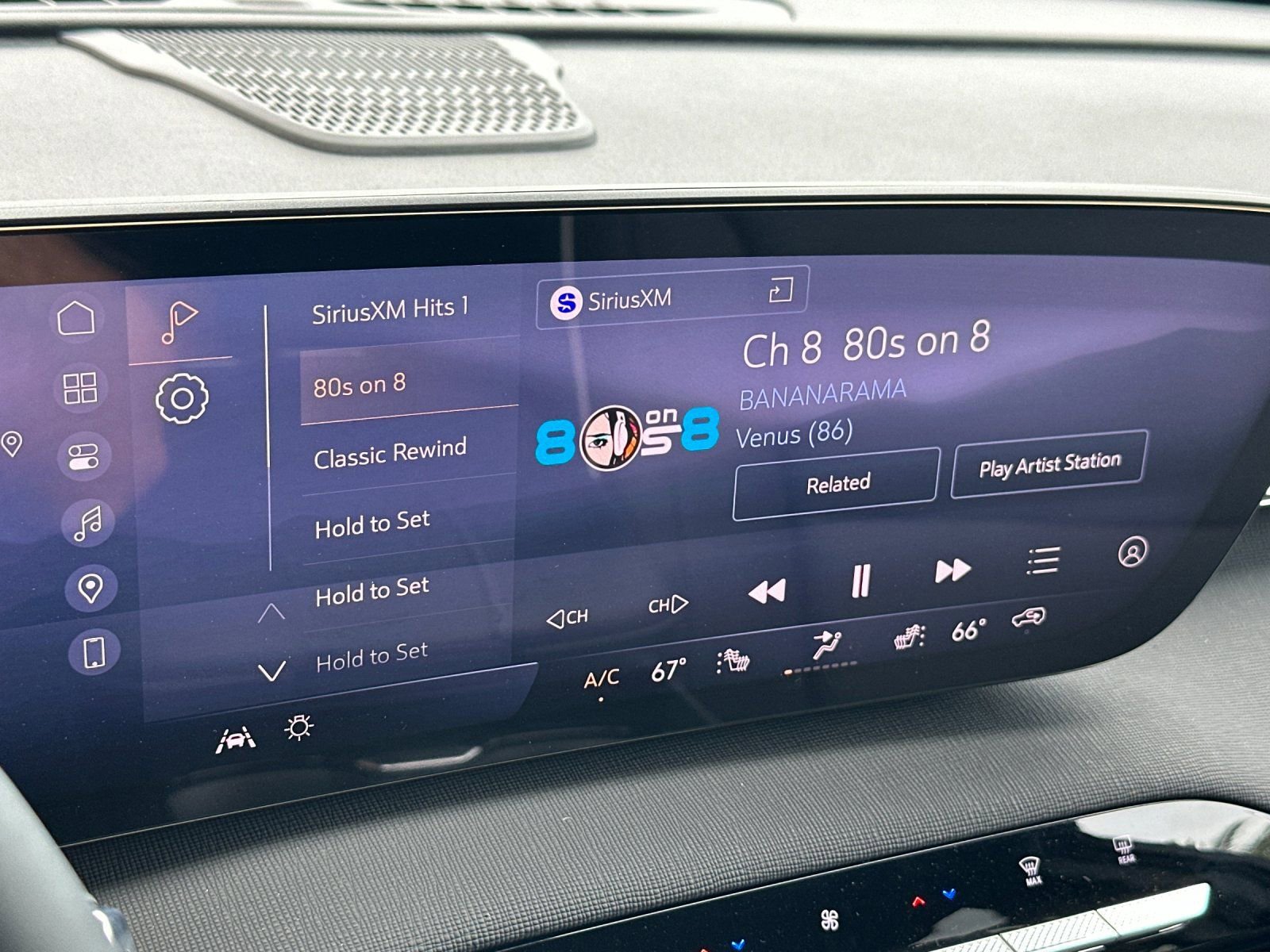 New 2026 Buick Enclave Sport Touring w/ Power Package FWD image 19