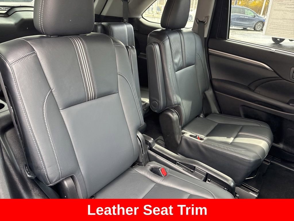 Used 2018 Toyota Highlander SE image 25