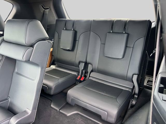 Used 2024 Lexus LX 600 4WD w/ Appearance Package image 15