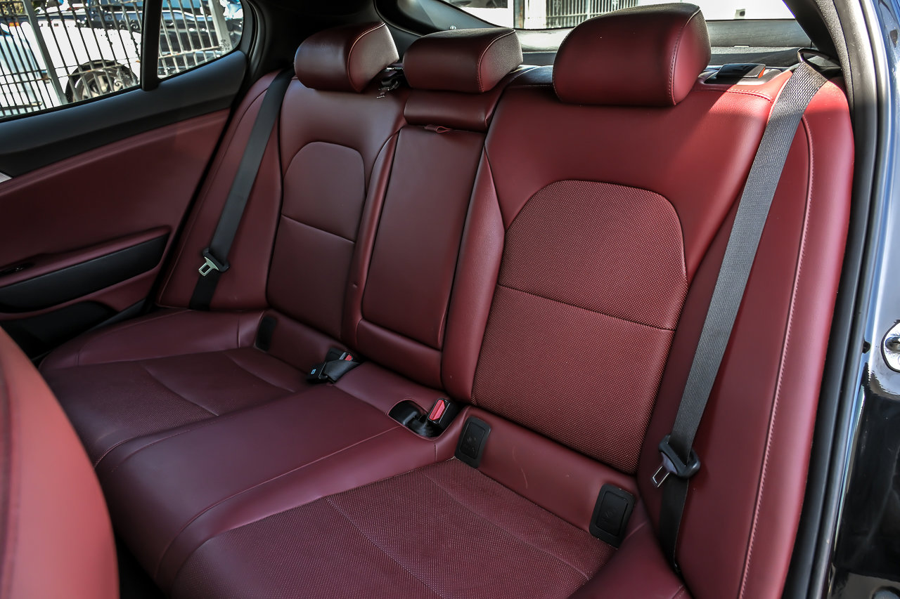 Used 2020 Kia Stinger GT1 AWD/4WD image 27