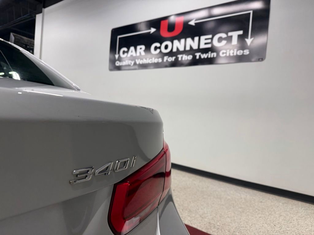 Used 2017 BMW 340i xDrive Sedan AWD/4WD image 23