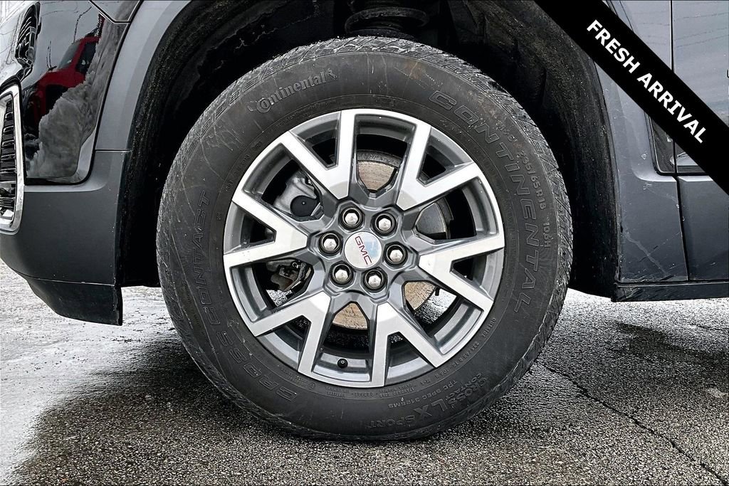 Used 2023 GMC Acadia SLE w/ Driver Convenience Package image 32