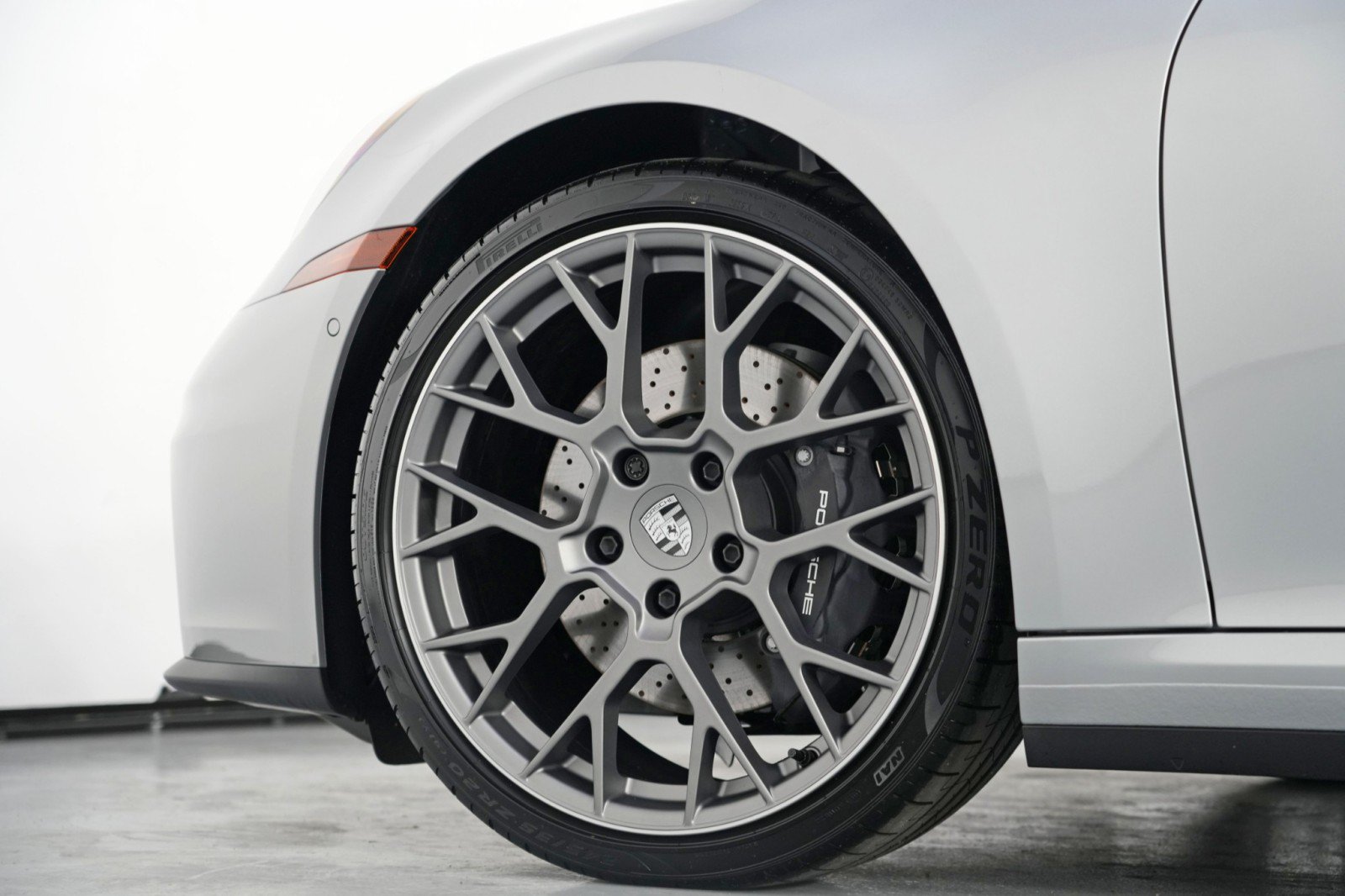 Used 2025 Porsche 911 Carrera RWD image 57