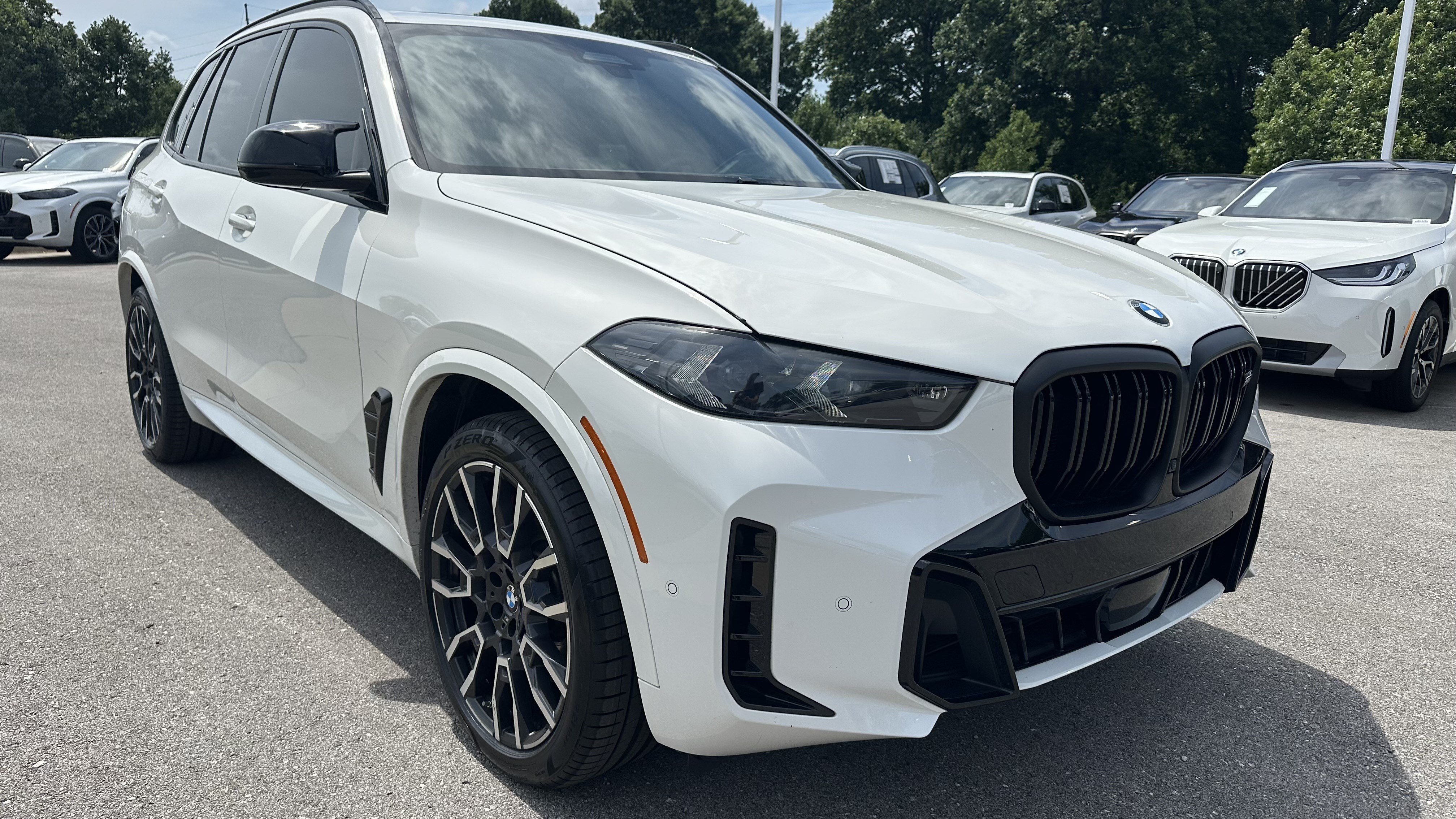 Certified 2025 BMW X5 M60i AWD/4WD image 2