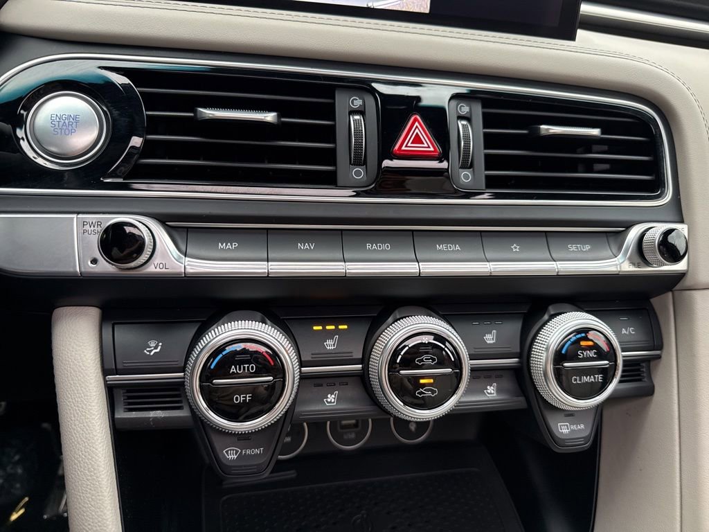 Used 2023 Genesis G70 2.0T w/ Sport Prestige Package image 22