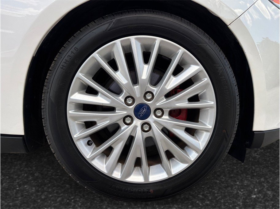 Used 2016 Ford Focus Titanium FWD image 12