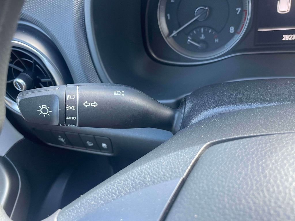 Used 2023 Hyundai Kona SEL image 21
