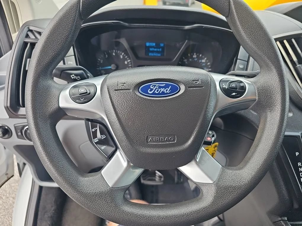 Used 2018 Ford Transit 150 XL RWD image 18