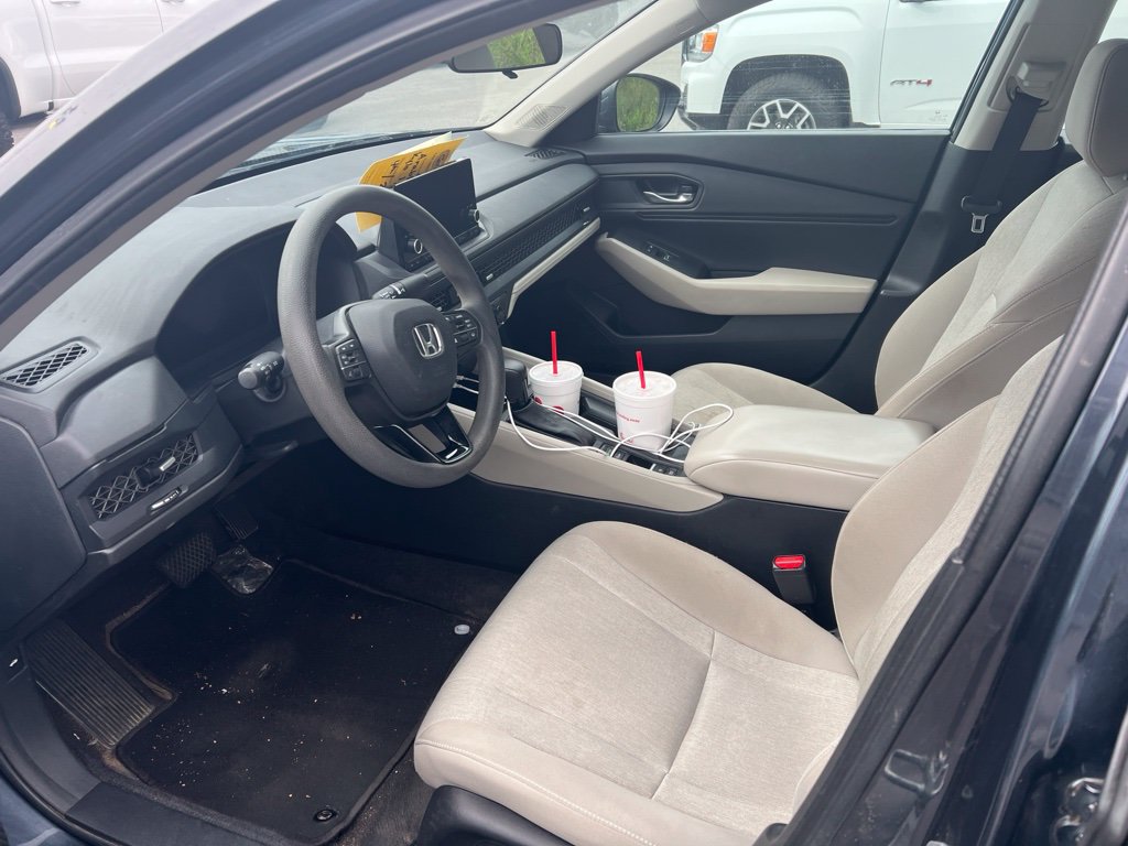 Used 2023 Honda Accord EX image 3