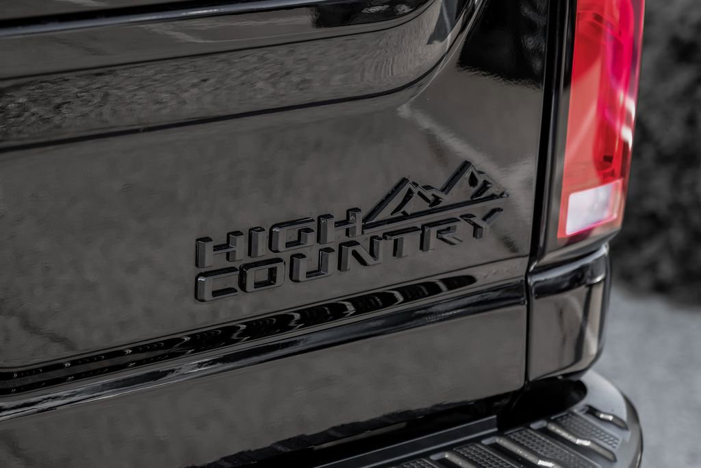 Used 2024 Chevrolet Silverado 2500 High Country w/ High Country Premium Package image 62