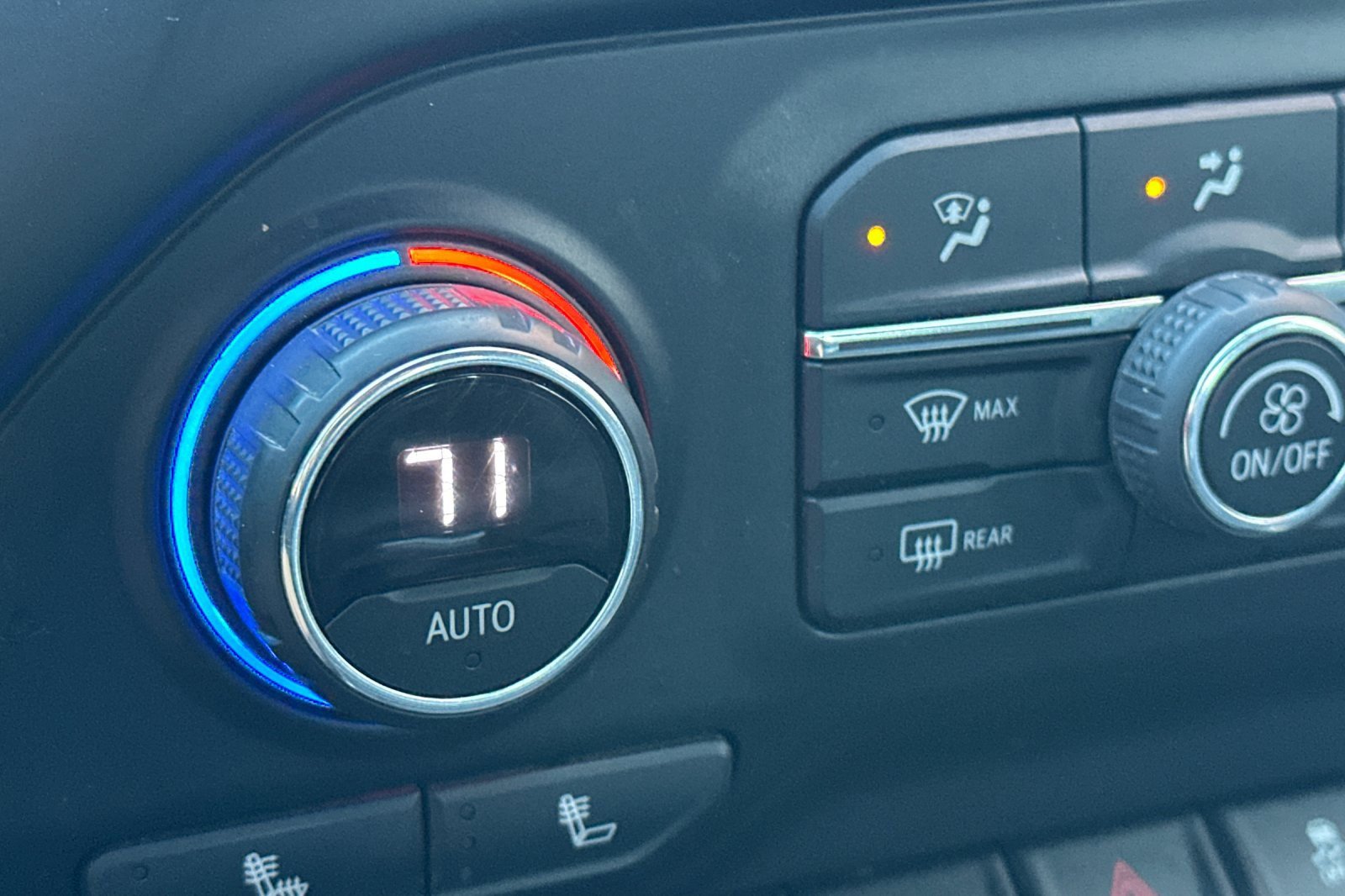 Used 2021 Chevrolet Silverado 1500 LT Trail Boss image 28