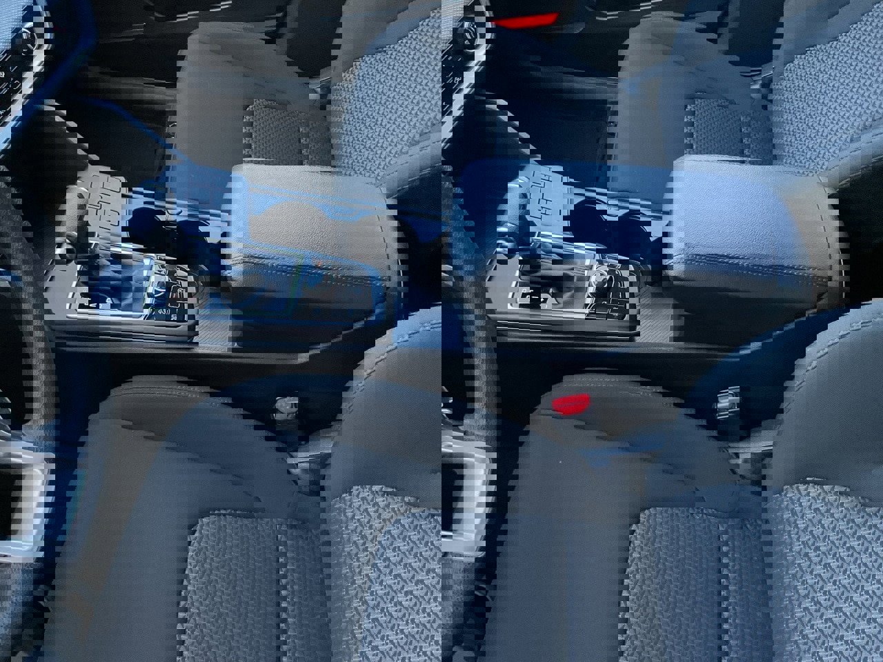 Used 2025 Kia Sportage LX image 34