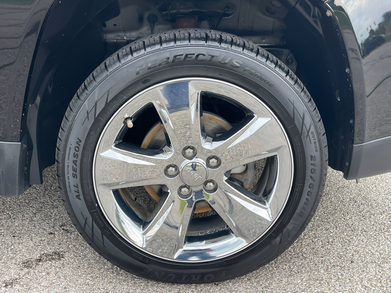 Used 2016 Jeep Compass Latitude image 31