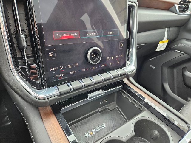 New 2026 GMC Yukon Denali w/ Denali Reserve Package AWD/4WD image 33