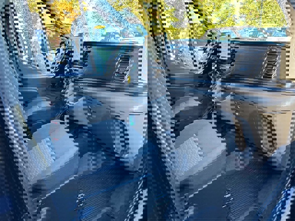 Used 2022 Ford Transit 250 image 44